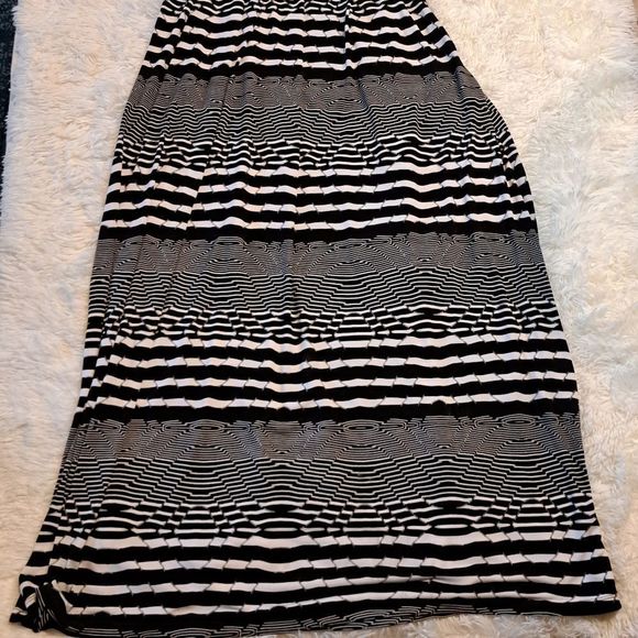 Betsey Johnson Maxi Dress - Picture 2 of 5